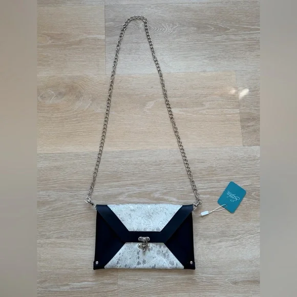 NWT NEW $300 Erika Lynn Cowhide Leather Envelope Crossbody Clutch Silver Black - Picture 2 of 9